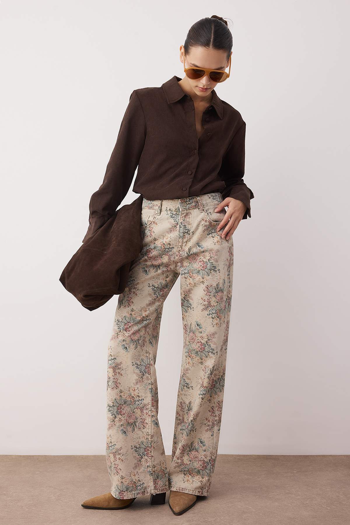 Çok Renkli Çiçek Desenli Yüksek Bel Wide Leg Jeans TWOAW26JE00246
