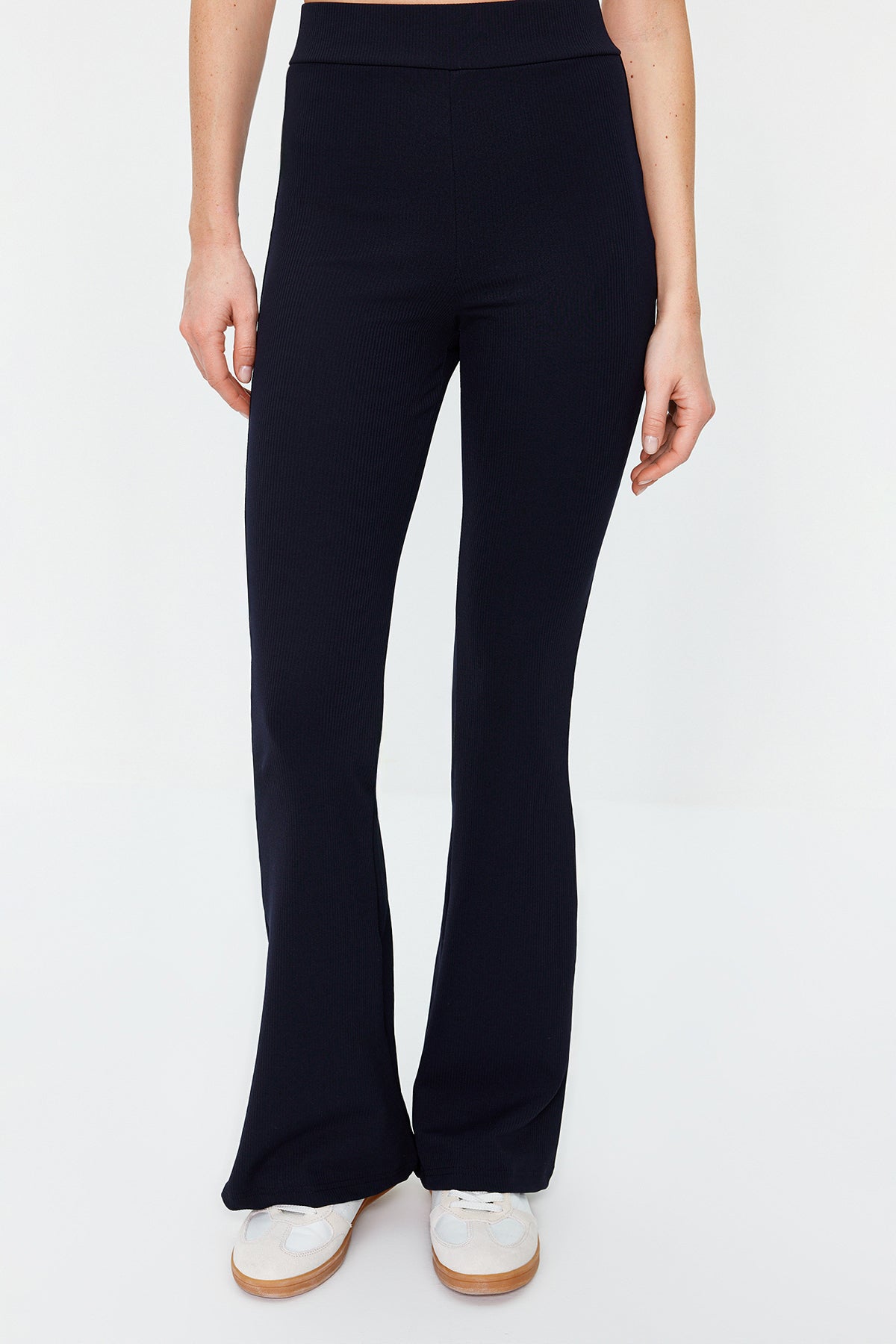 Trendyolmilla Antrasit Fitilli Flare/İspanyol Paça Yüksek Bel Esnek Örme Tayt Pantolon TWOSS23PL00135