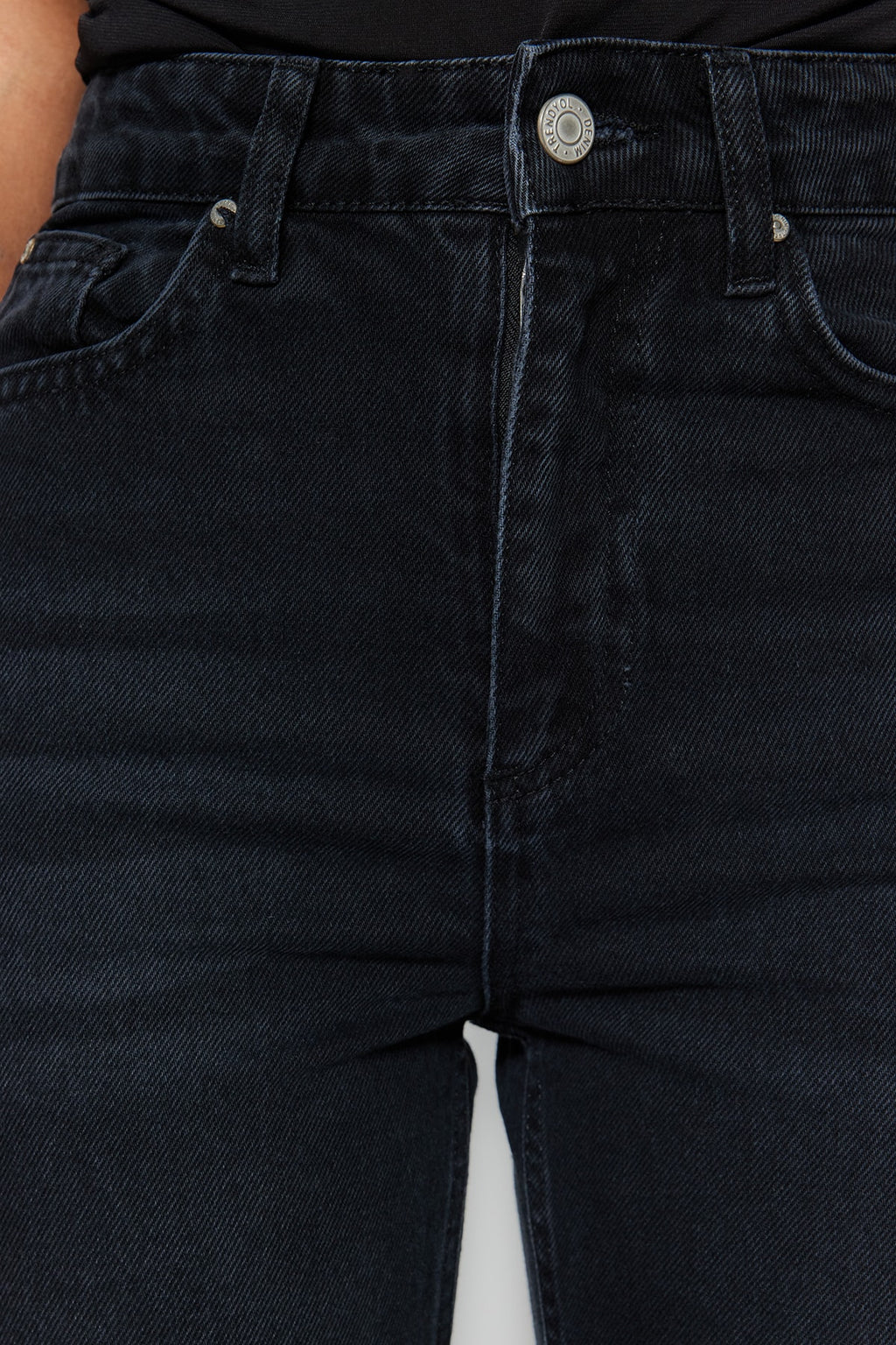 Trendyolmilla Siyah Yüksek Bel Mom %100 Pamuk Non-Stretch Jeans TWOSS23JE00085