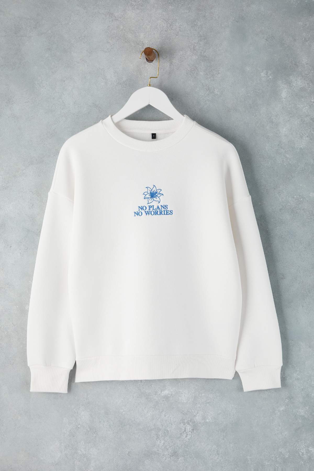 Teen Ekru Kalın İçi Polarlı Çiçek Nakışlı Bisiklet Yaka Oversize Örme Sweatshirt TWOAW26SW00154