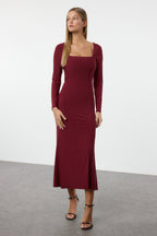 Trendyolmilla Bordo Maxi Volanlı Kare Yaka Fitted/Vücuda Oturan Maxi Esnek Örme Elbise TWOAW24EL00613