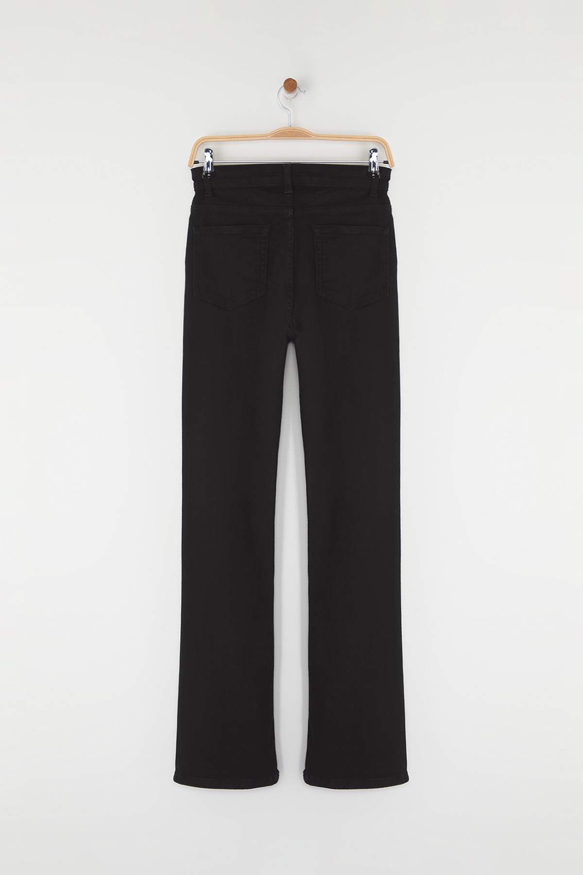 Trendyolmilla Siyah Yüksek Bel Comfort/Esnek Flare Jeans TWOSS25JE00052