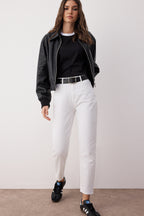Trendyolmilla Beyaz Yüksek Bel Mom %100 Pamuk Non-Stretch Jeans TWOAW24JE00076