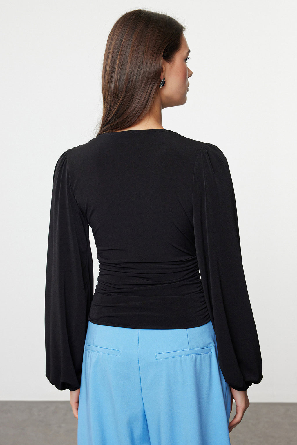 Trendyolmilla Lacivert Kruvaze Büzgü/Drape Detaylı Uzun Kollu Esnek Örme Bluz TWOAW25BZ00021