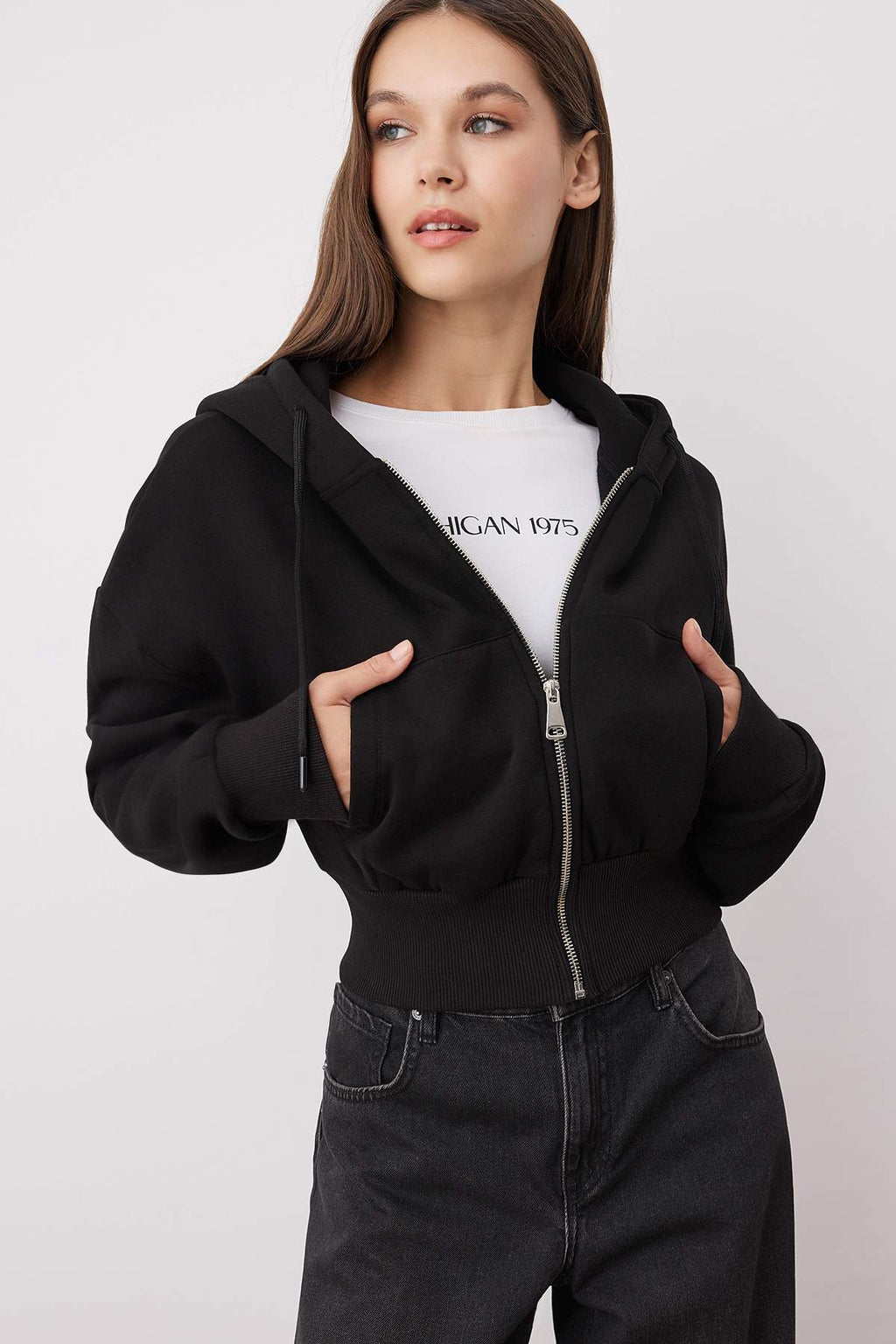Trendyolmilla Gri Melanj Regular/Normal Kalıp Kapüşonlu Kalın içi Polarlı Örme Sweatshirt TWOAW25SW00068