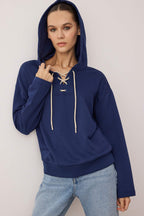 Trendyolmilla Lacivert Bağlama Detaylı Oversize/Geniş Kalıp Örme Sweatshirt TWOAW26SW00053