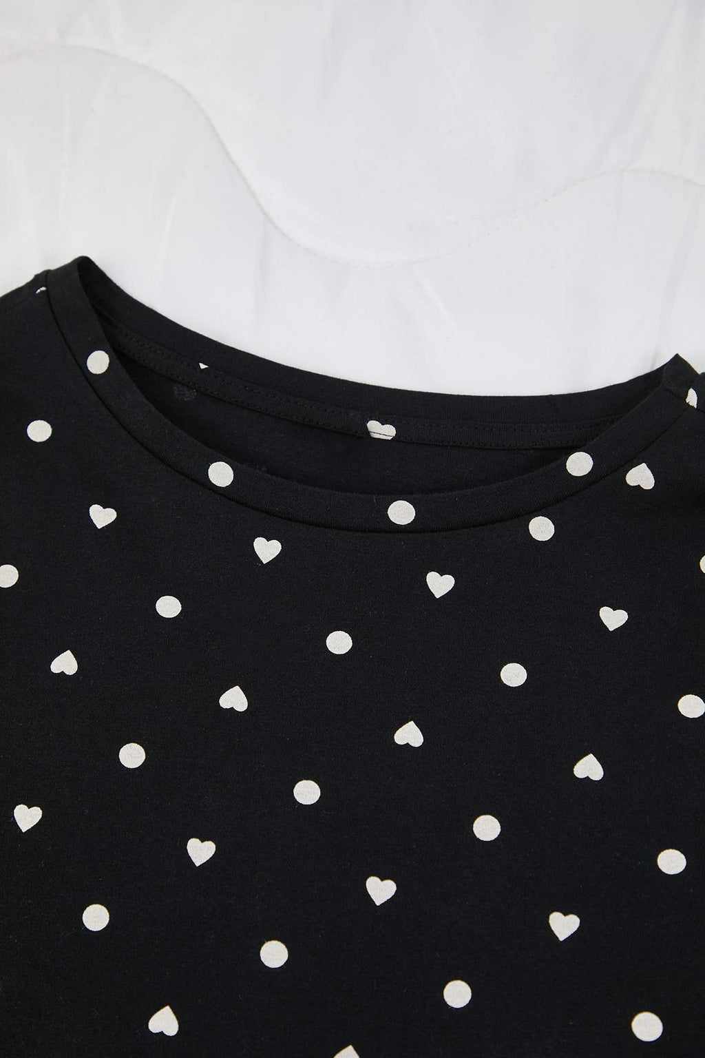 Trendyolmilla Siyah %100 Pamuklu Puantiye ve Kalpli Örme Pijama Takımı THMAW25PT00039