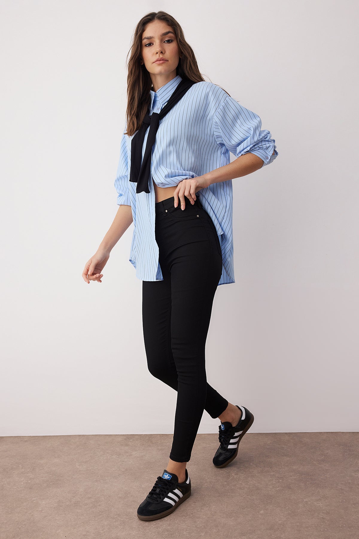 Siyah Vücudu Saran Yüksek Bel Ekstra Esnek Jegging Jeans TWOAW24JE00264