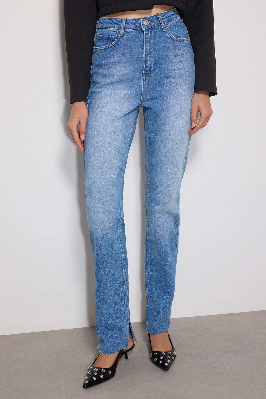 Trendyolmilla Lacivert Yırtmaçlı Yüksek Bel Comfort/Esnek Flare İspanyol Paça Jeans TWOAW22JE0382