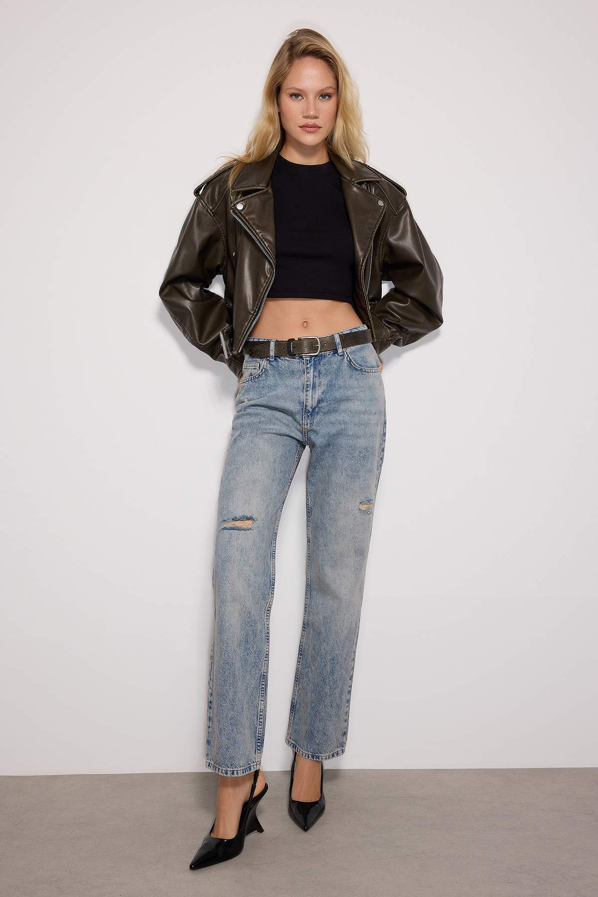 Mavi Yırtıklı Yüksek Bel Düz Kesim Straight %100 Pamuk Non-Stretch Jeans TWOAW24JE00033