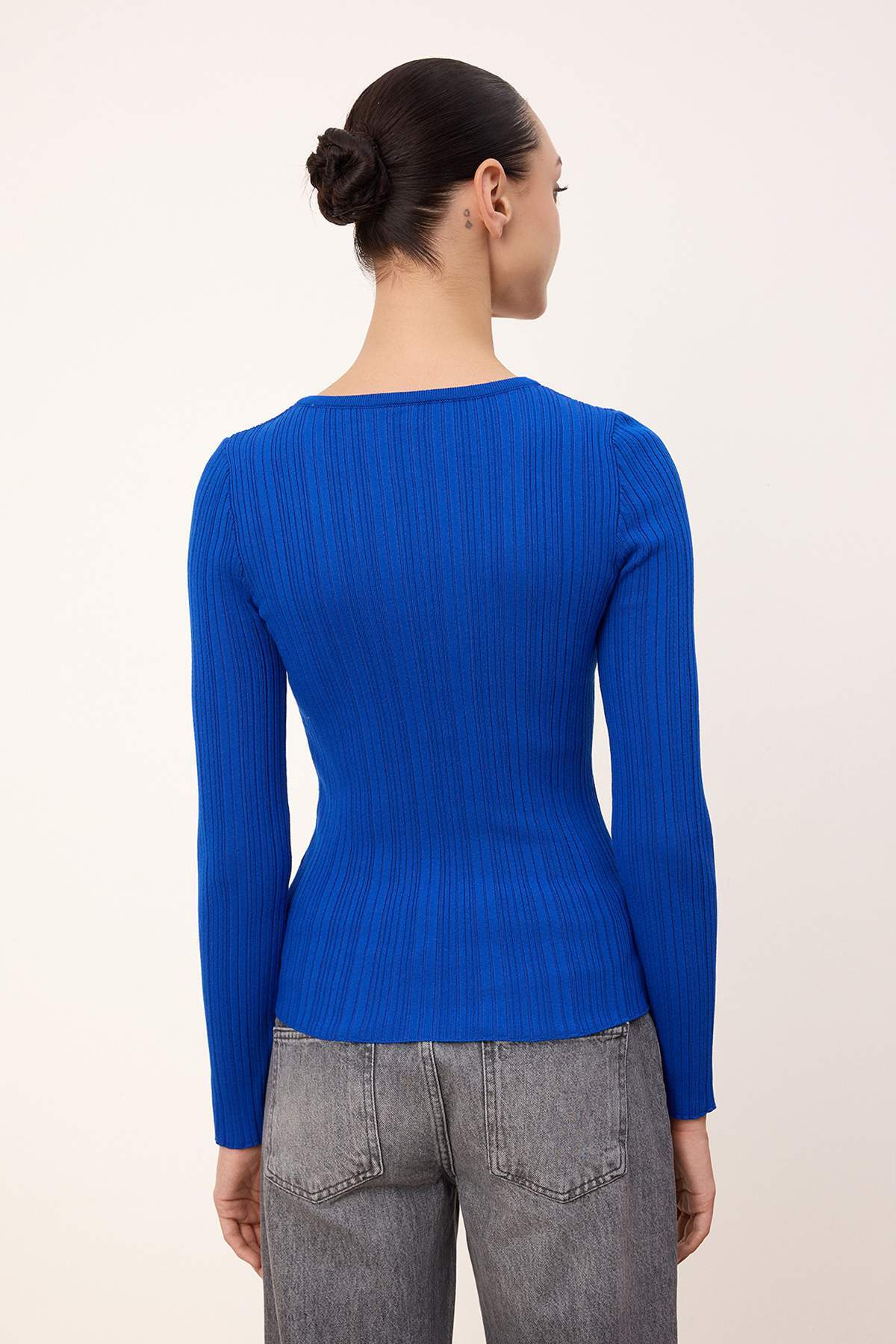 Trendyolmilla Wardrobe Essentials Saks Fitted/Vücuda Oturan Fitilli Triko Kazak TWOAW26KZ00083