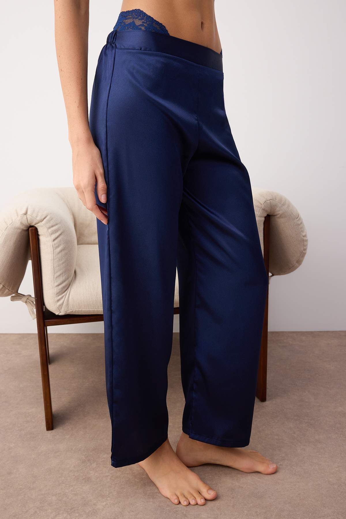 Trendyolmilla Çok Renkli 3'lü Çeyiz Set Çiçekli Üst Dantel, Alt Saten Külotlu Dokuma Pijama Takımı THMAW26PT00077