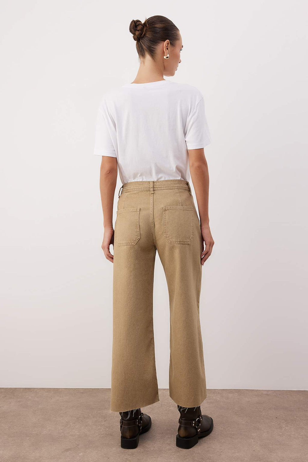 Trendyolmilla Kahverengi Orta Belli ve Beli Detaylı Normal Bel Culotte Jeans TWOAW26JE00045