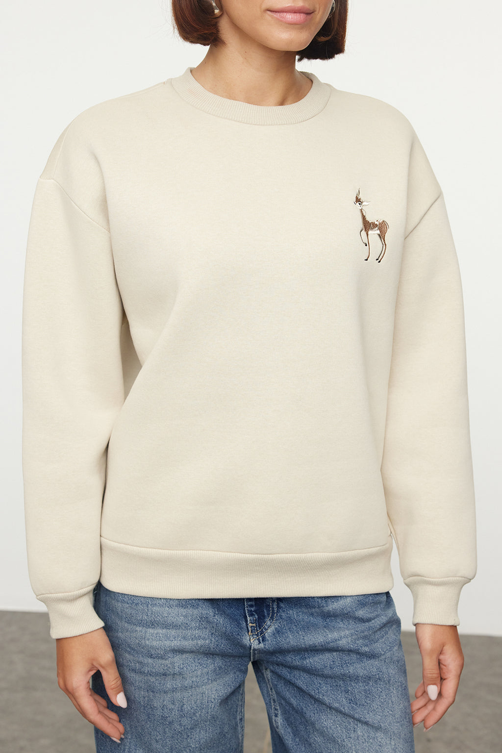 Trendyolmilla Siyah Animal Nakışlı Regular/Normal Kalıp Kalın İçi Polarlı Örme Sweatshirt TWOAW24SW00196