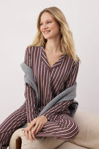Trendyolmilla Mavi %100 Pamuklu Çizgili Gömlek-Pantolon Örme Pijama Takımı THMAW24PT00144