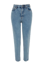 Trendyolmilla Siyah Yüksek Bel Mom %100 Pamuk Non-Stretch Jeans TWOSS23JE00067