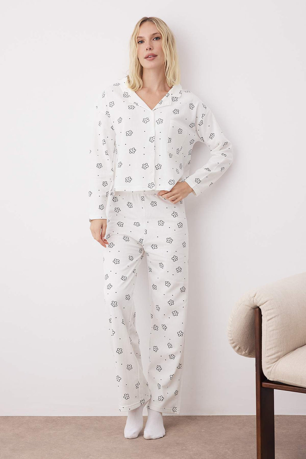 Trendyolmilla Gri Pamuklu Bulutlu Cep Detaylı Örme Pijama Takımı THMAW25PT00227