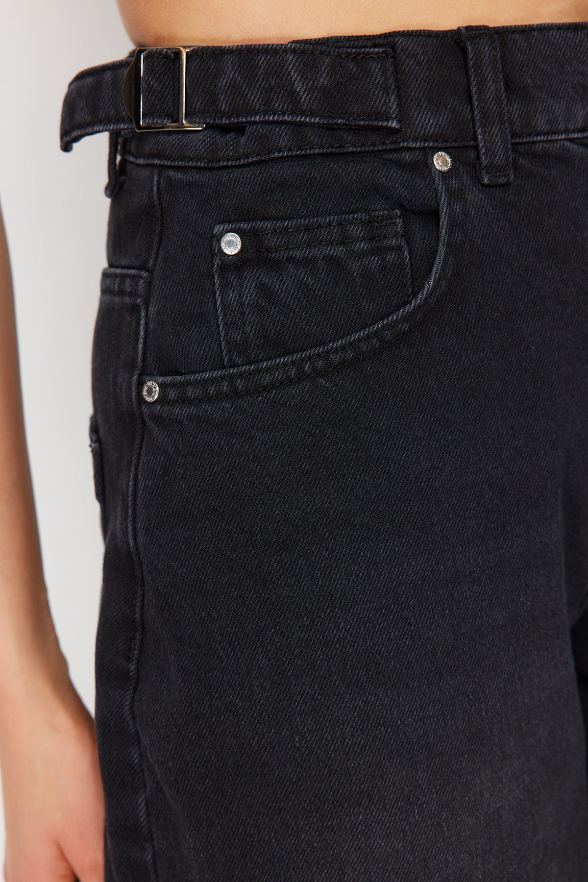 Trendyolmilla Açık Mavi More Sustainable Bol Kesim Yüksek Bel Carpenter Skater Jeans TWOAW24JE00308