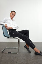 Siyah Taşlı Yüksek Bel Mom %100 Pamuk Non-Stretch Jeans TWOAW25JE00255