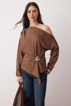 Trendyolmilla Ördek Başı Yeşili Aksesuar Detaylı Düşük Omuz Dokuma Bluz TWOAW26BZ00280