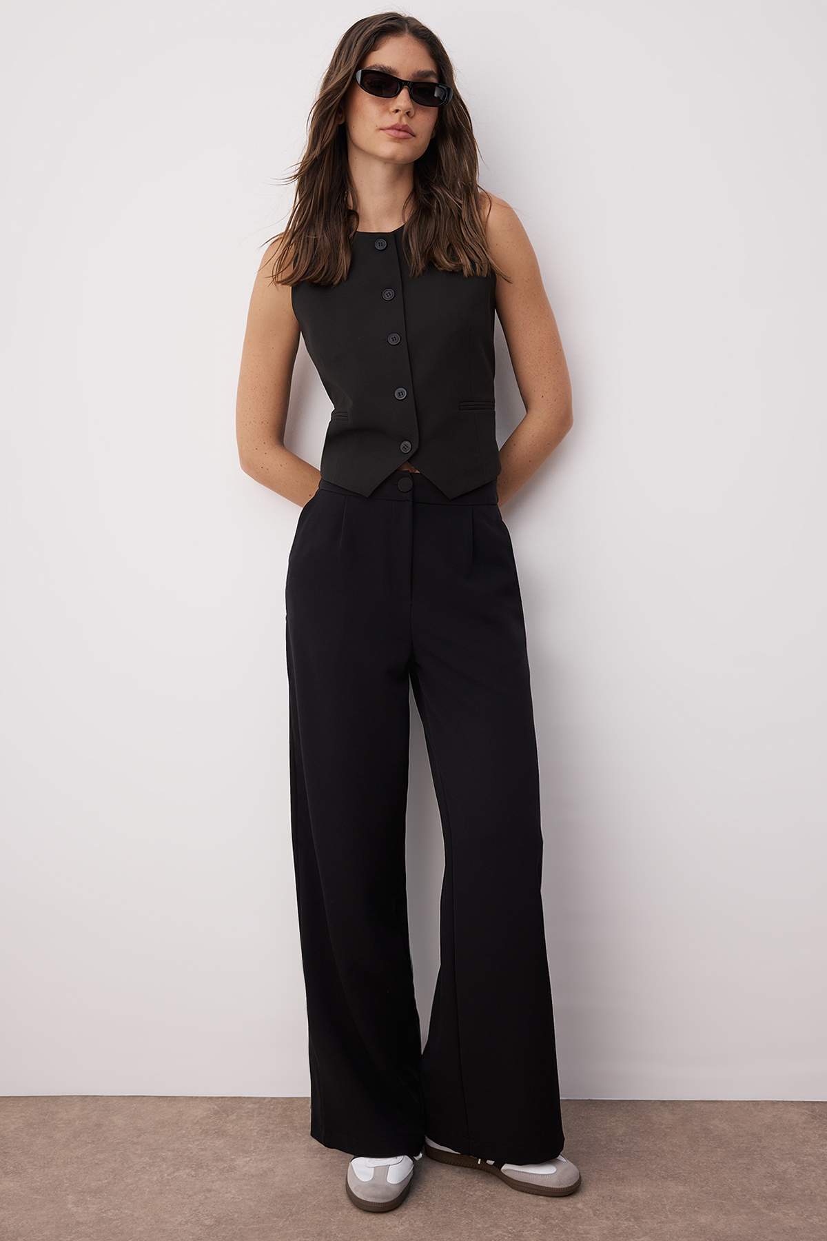 Trendyolmilla Açık Mavi Wide Leg/Geniş Paça Pilili Dokuma Kumaş Pantolon TWOSS21PL0189