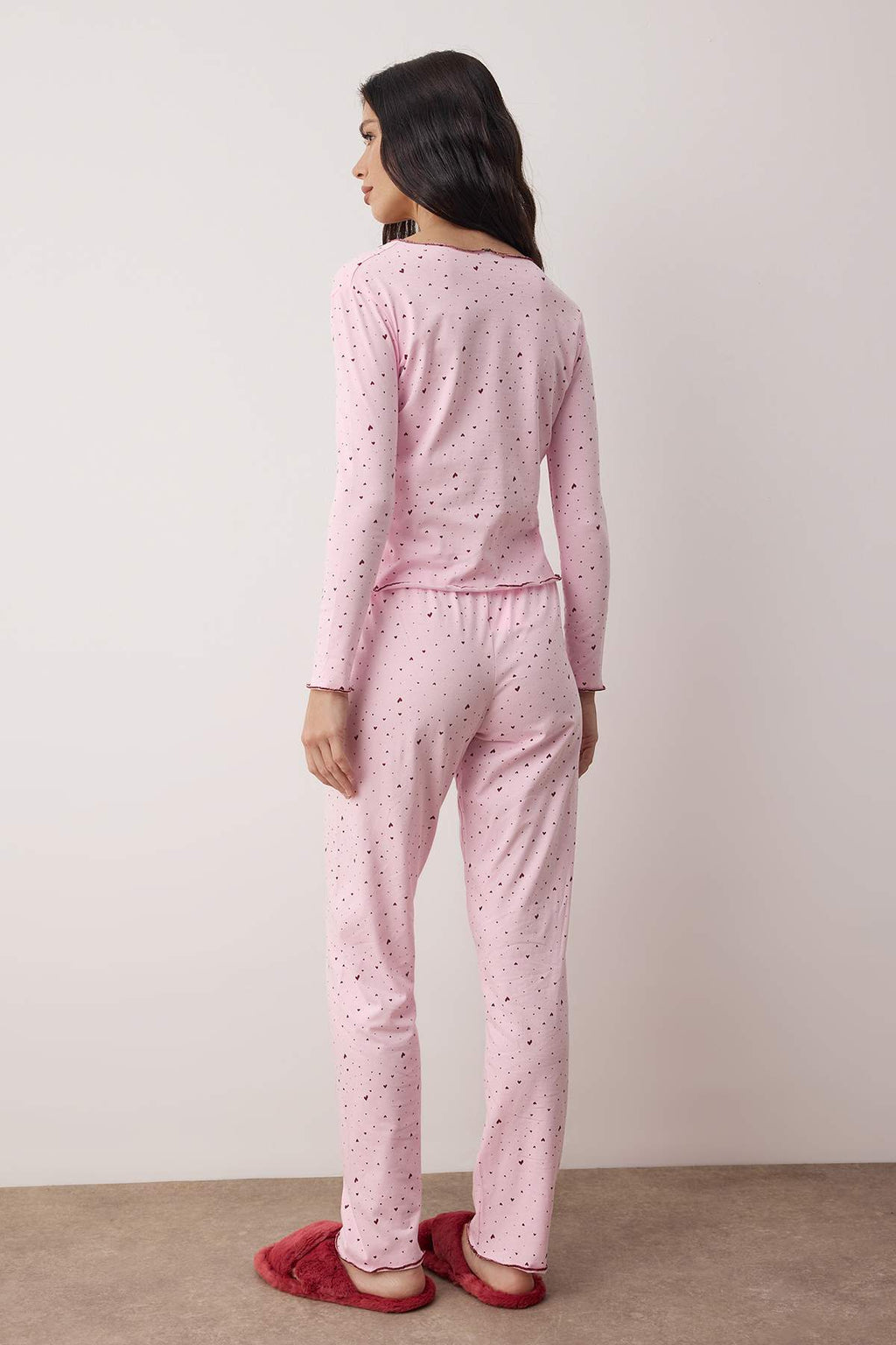 Trendyolmilla Pembe Pamuklu Likralı Yumuşak Tuşe Kalpli Baby Overlok Detaylı Örme Pijama TakımıTHMAW26PT00166