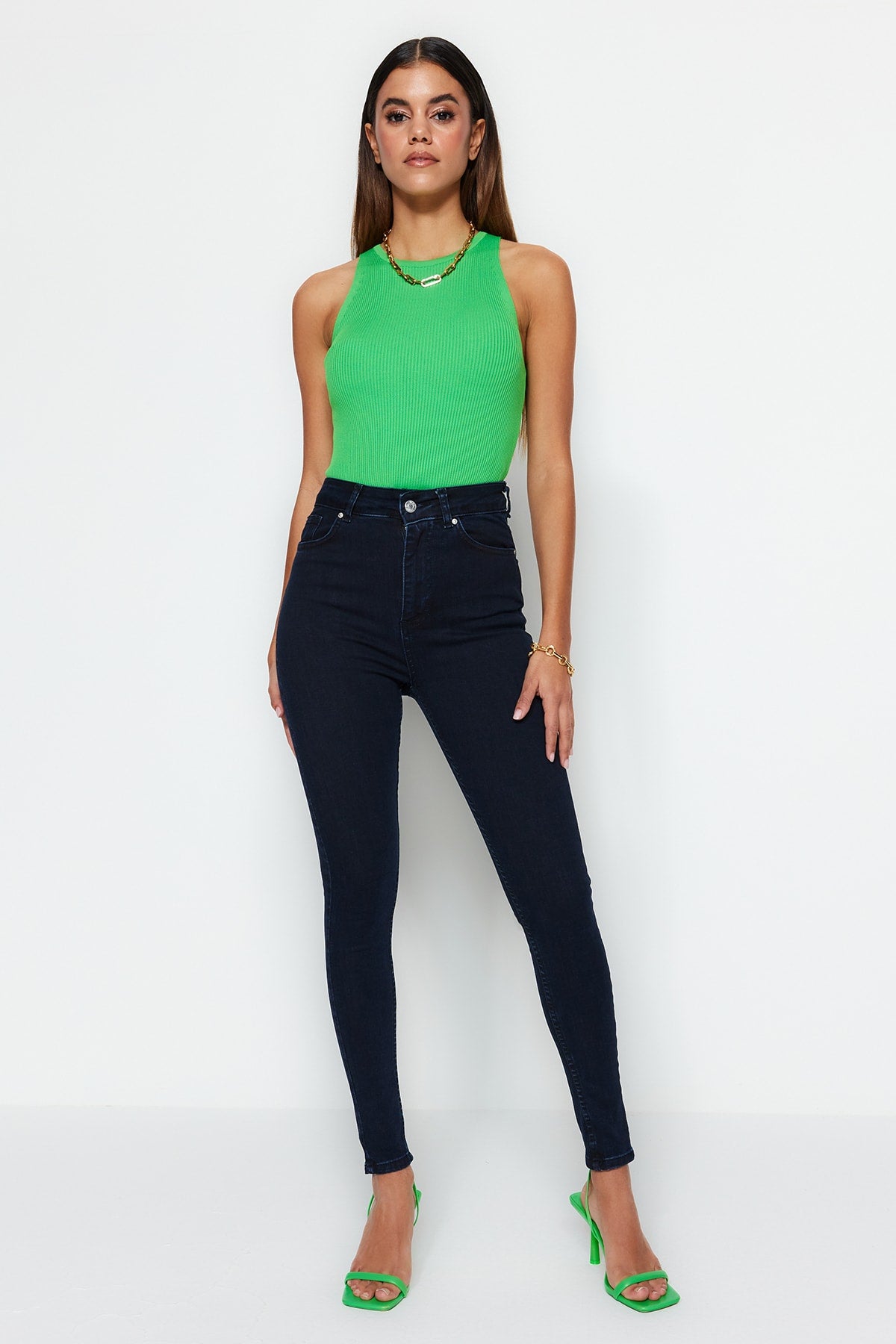 Trendyolmilla Gece Mavisi Vücudu Saran Yüksek Bel Ekstra Esnek Skinny Jeans TWOSS23JE00080
