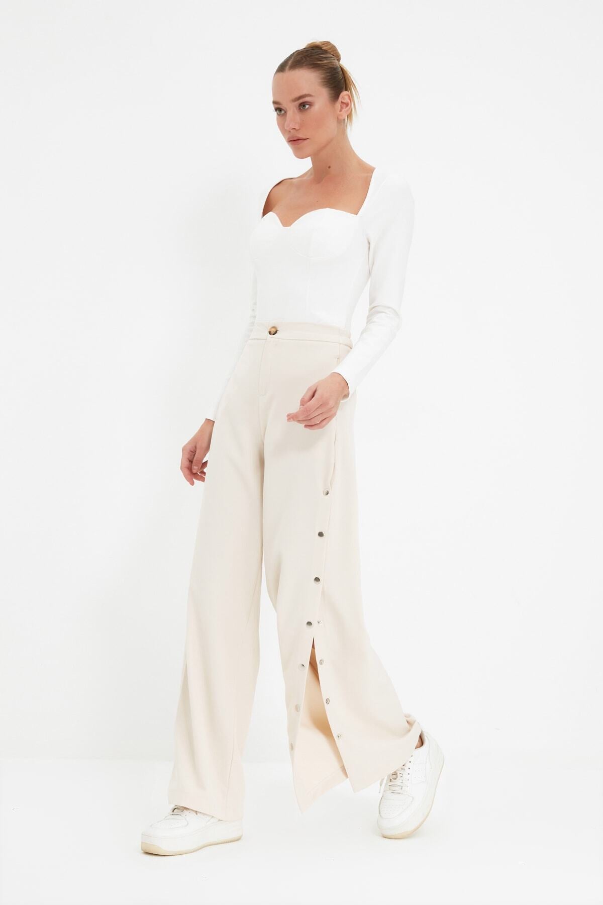 Trendyolmilla Taş Wide Leg/Geniş Paça Yanları Düğmeli Dokuma Kumaş Pantolon TWOSS20PL0398 Main image