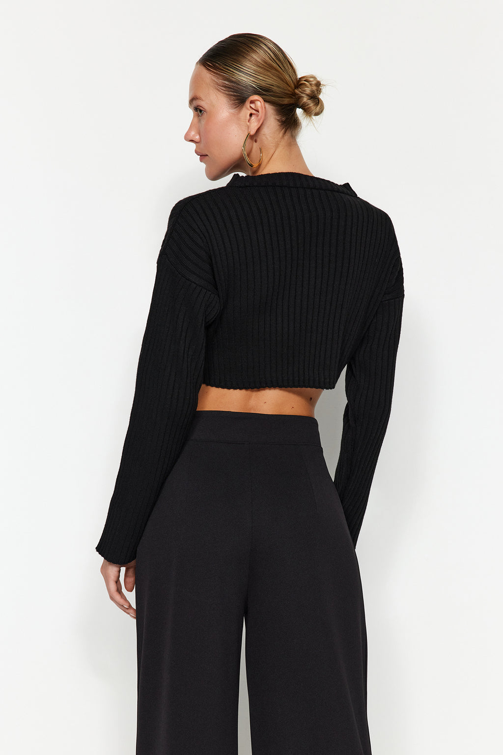 Trendyolmilla Yunus Gri Cırt Cırt Kapamalı Yüksek Bel Pileli Wide Leg/Geniş Kesim Örme Pantolon TWOAW24PL00177