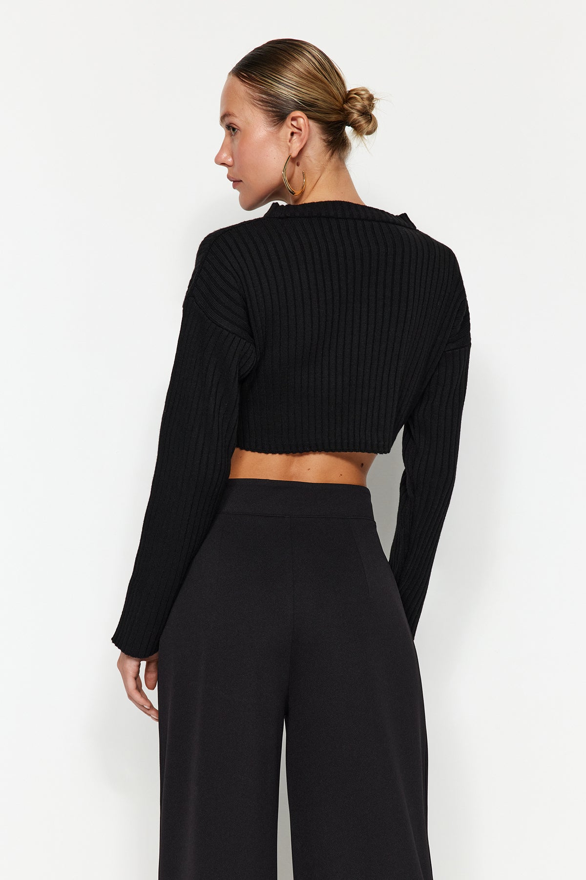 Trendyolmilla Yunus Gri Cırt Cırt Kapamalı Yüksek Bel Pileli Wide Leg/Geniş Kesim Örme Pantolon TWOAW24PL00177