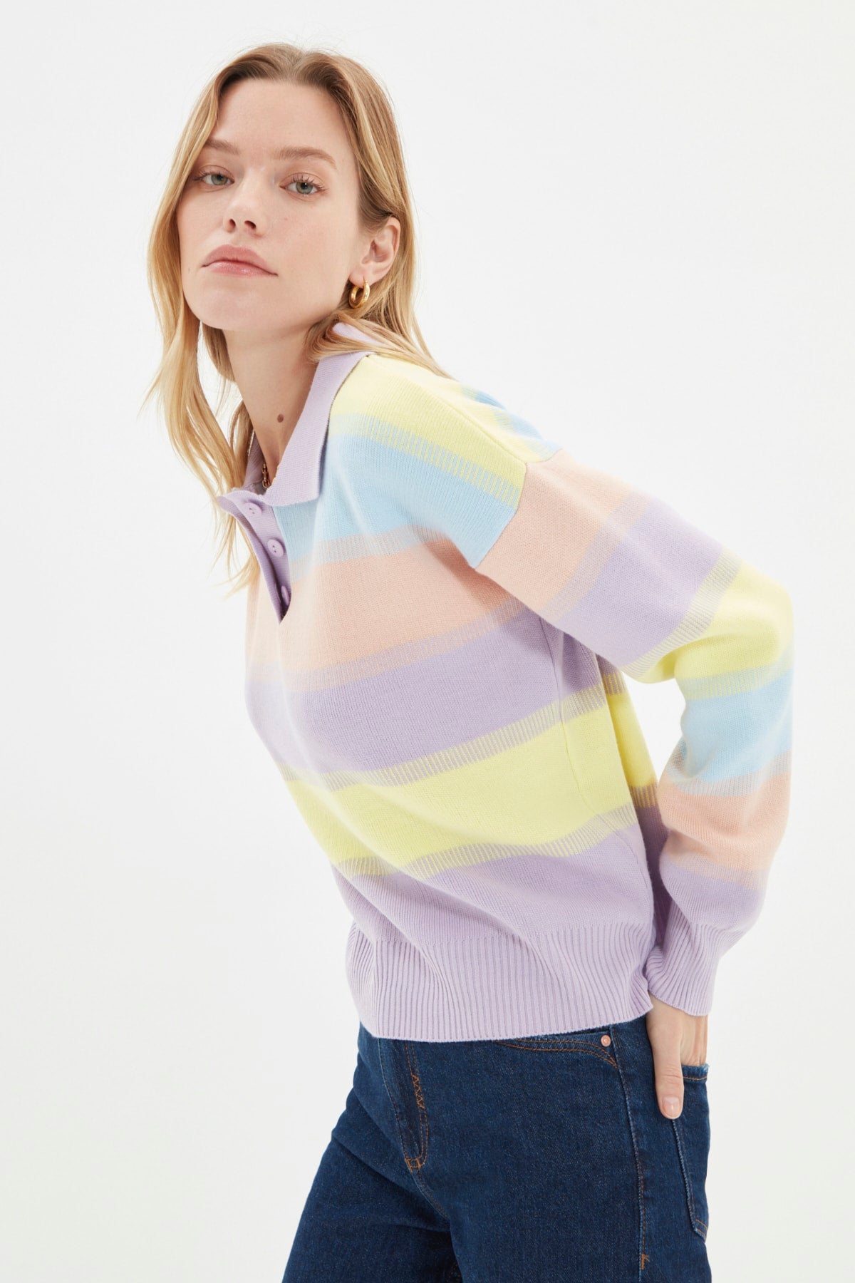 Trendyolmilla Açık Mavi Çizgili Polo Yaka Triko Kazak TWOAW22KZ0193