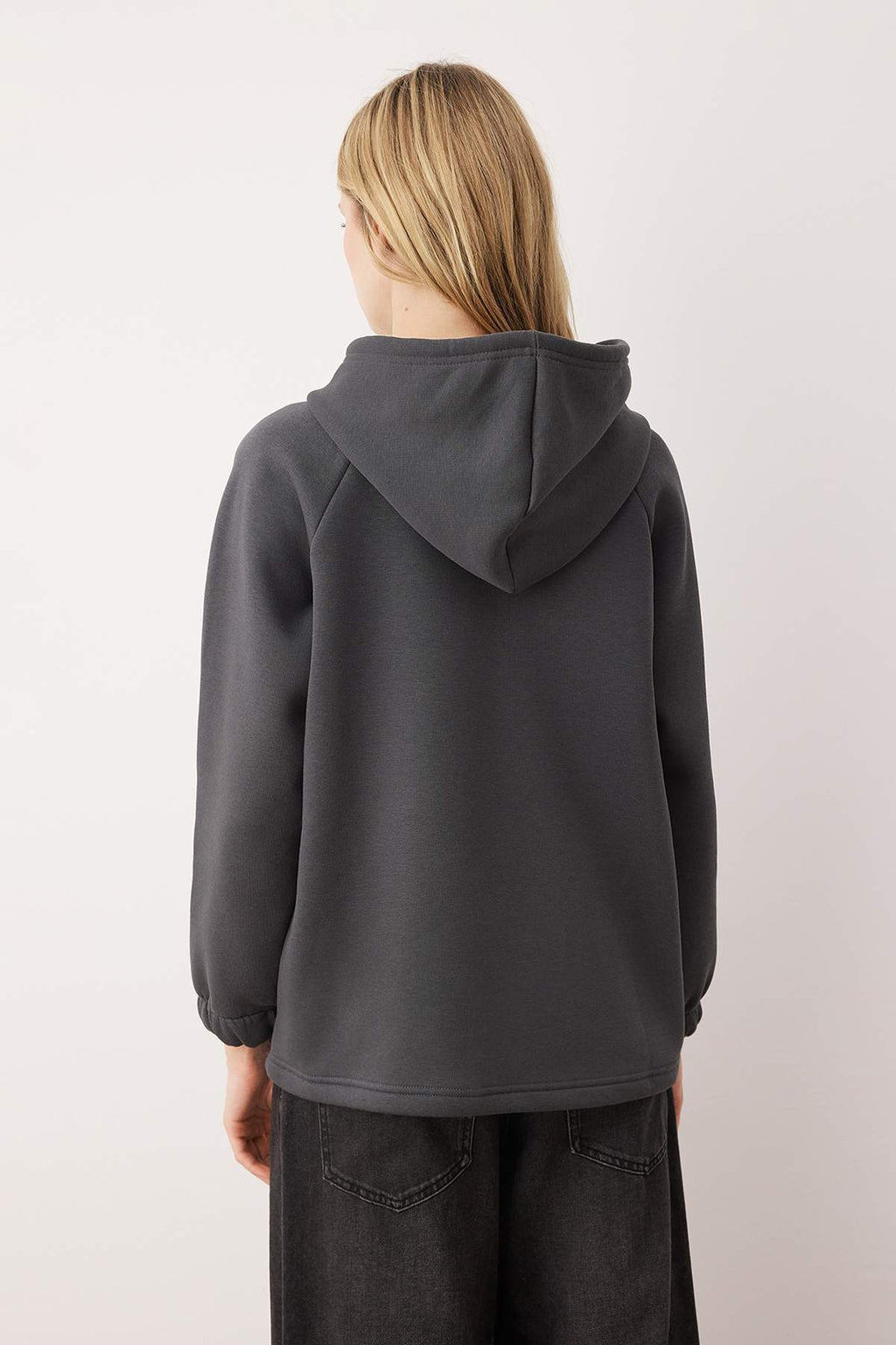 Trendyolmilla Ekru Kapüşonlu Kalın İçi Polarlı Örme Sweatshirt TWOAW26SW00129