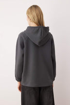 Trendyolmilla Ekru Kapüşonlu Kalın İçi Polarlı Örme Sweatshirt TWOAW26SW00129