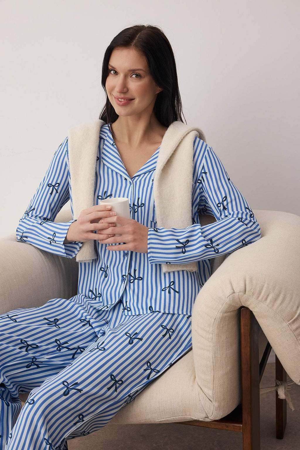 Trendyolmilla Gri Kalpli Viskon Dokuma Pijama Takımı THMAW21PT0936