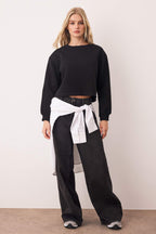 Trendyolmilla Siyah Kalın İçi Polarlı Bisiklet Yaka Crop Örme Sweatshirt TWOAW26SW00093