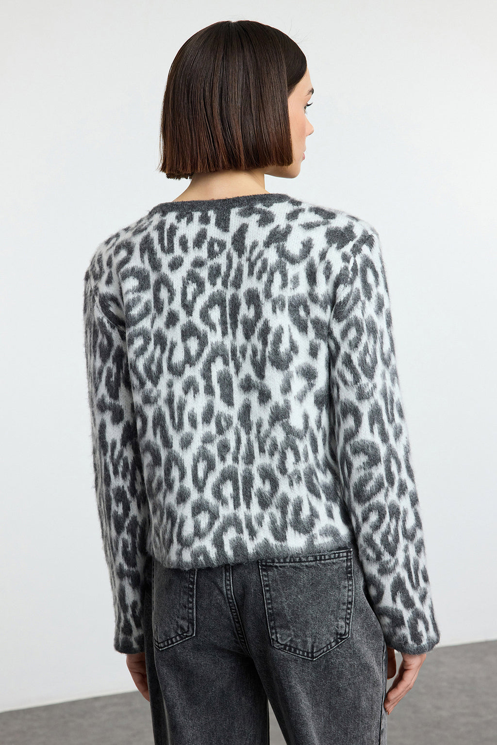 Trendyolmilla Kahverengi Leopar Desenli Triko Hırka TWOAW25HI00378