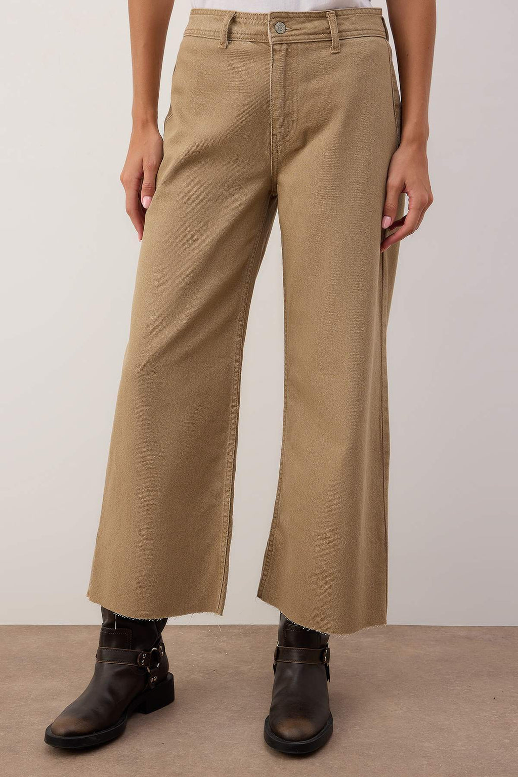 Trendyolmilla Kahverengi Orta Belli ve Beli Detaylı Normal Bel Culotte Jeans TWOAW26JE00045
