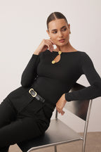 Trendyolmilla Haki Fitted/Vücuda Oturan Aksesuar/Cut out Detaylı Uzun Kollu Esnek Örme Bluz TWOAW26BZ00130
