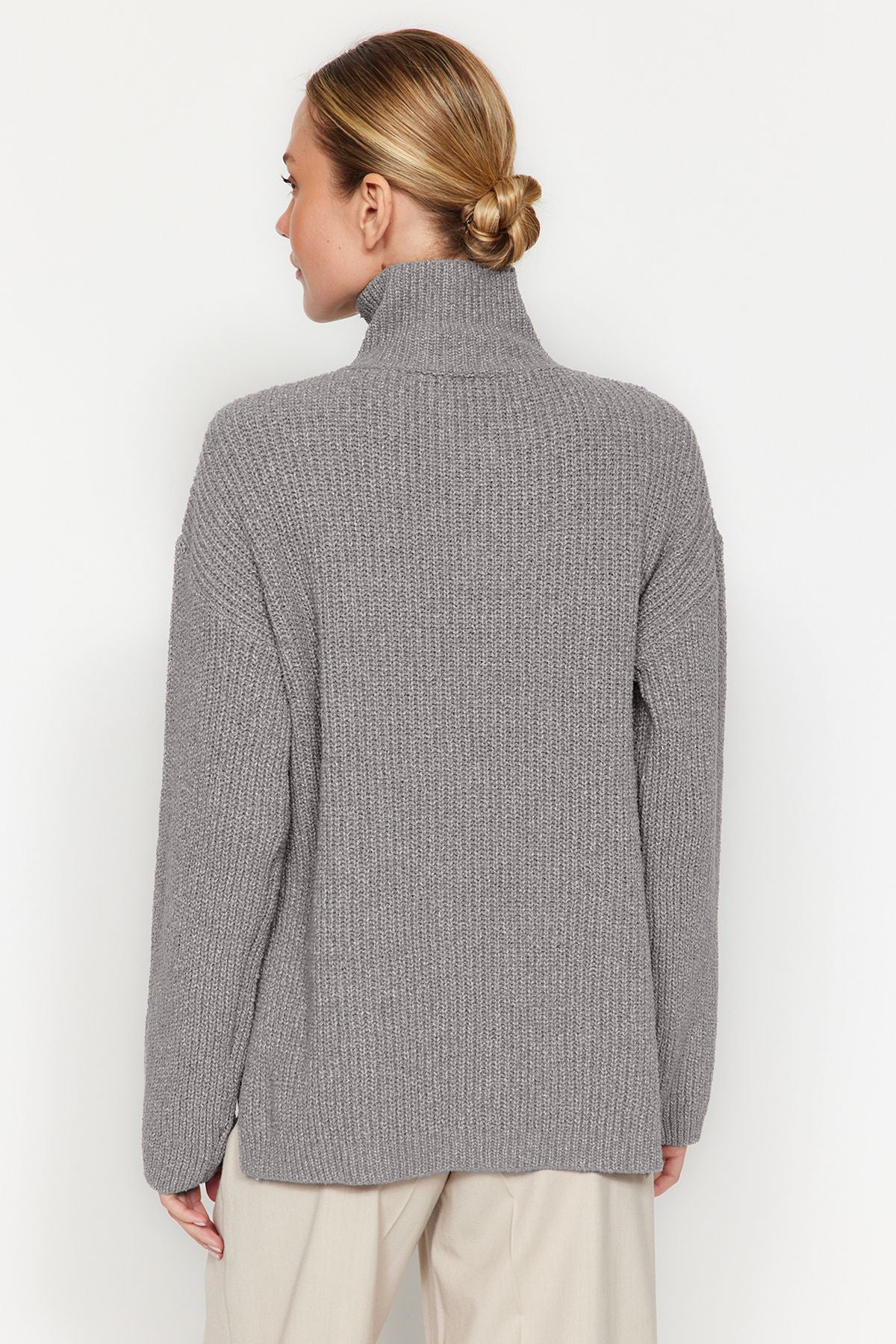 Trendyolmilla More Sustainable Ekru Triko Kazak TWOAW24KZ01119