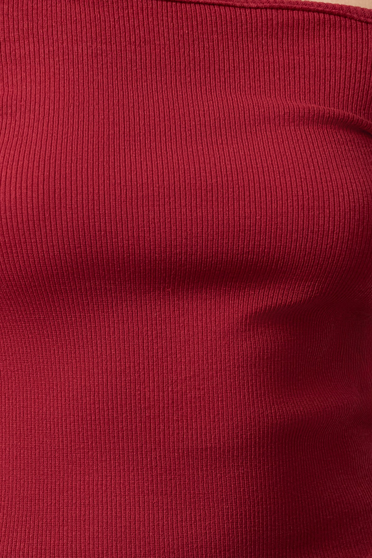 Trendyolmilla Bordo Carmen Yaka Choker Detaylı Fitted/Vücuda Oturan Crop Fitilli Örme Bluz TWOAW22BZ0531