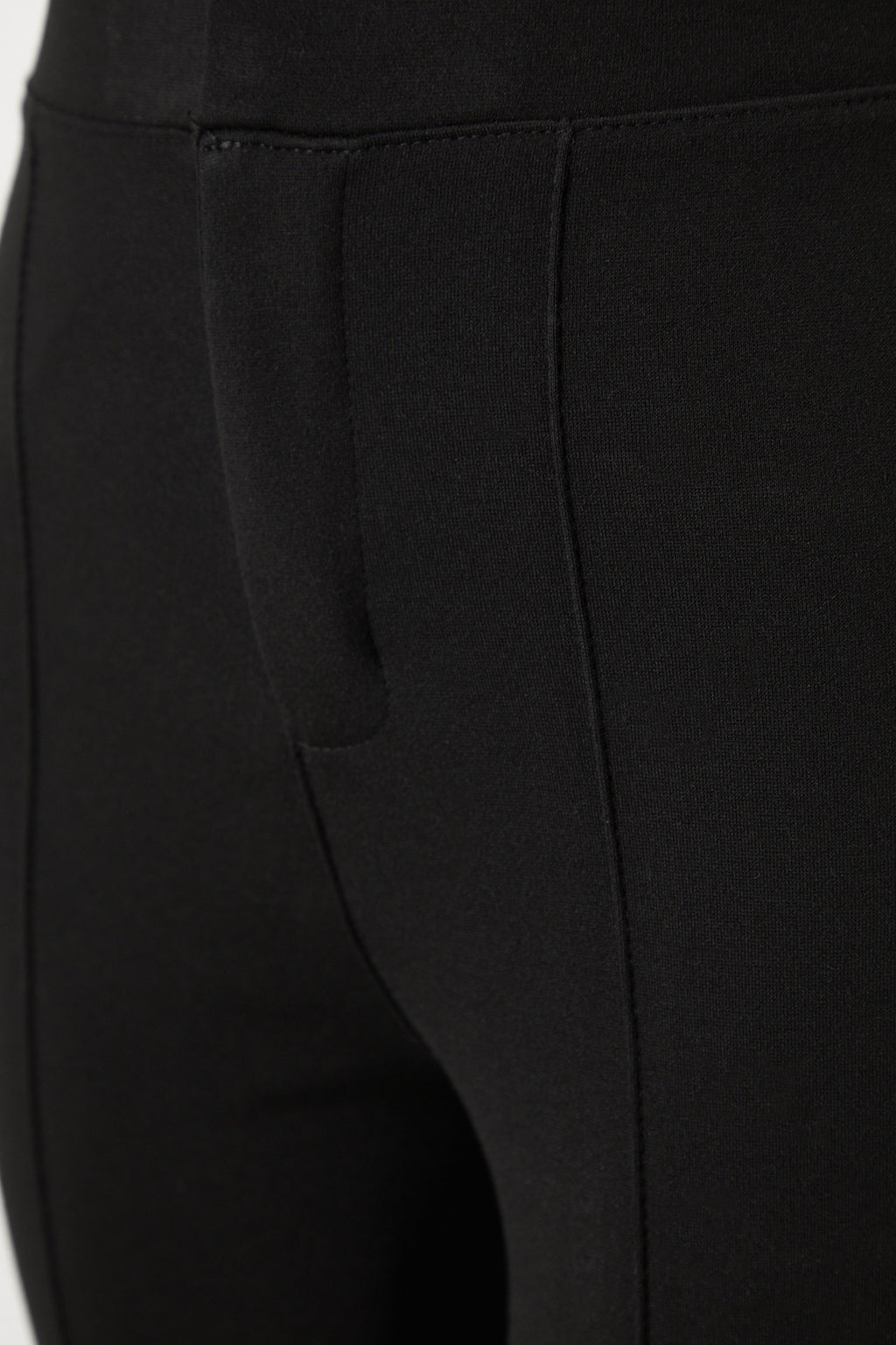 Siyah Toparlayıcı Yüksek Bel Nervürlü Beli Lastikli Slim Fit Kalın Örme Pantolon TWOAW24PL00114