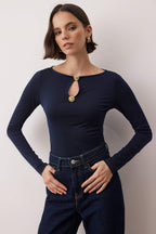 Trendyolmilla Haki Fitted/Vücuda Oturan Aksesuar/Cut out Detaylı Uzun Kollu Esnek Örme Bluz TWOAW26BZ00130
