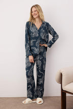 Trendyolmilla Bordo Kaplan Desenli Viskon Dokuma Pijama Takımı THMAW24PT00092