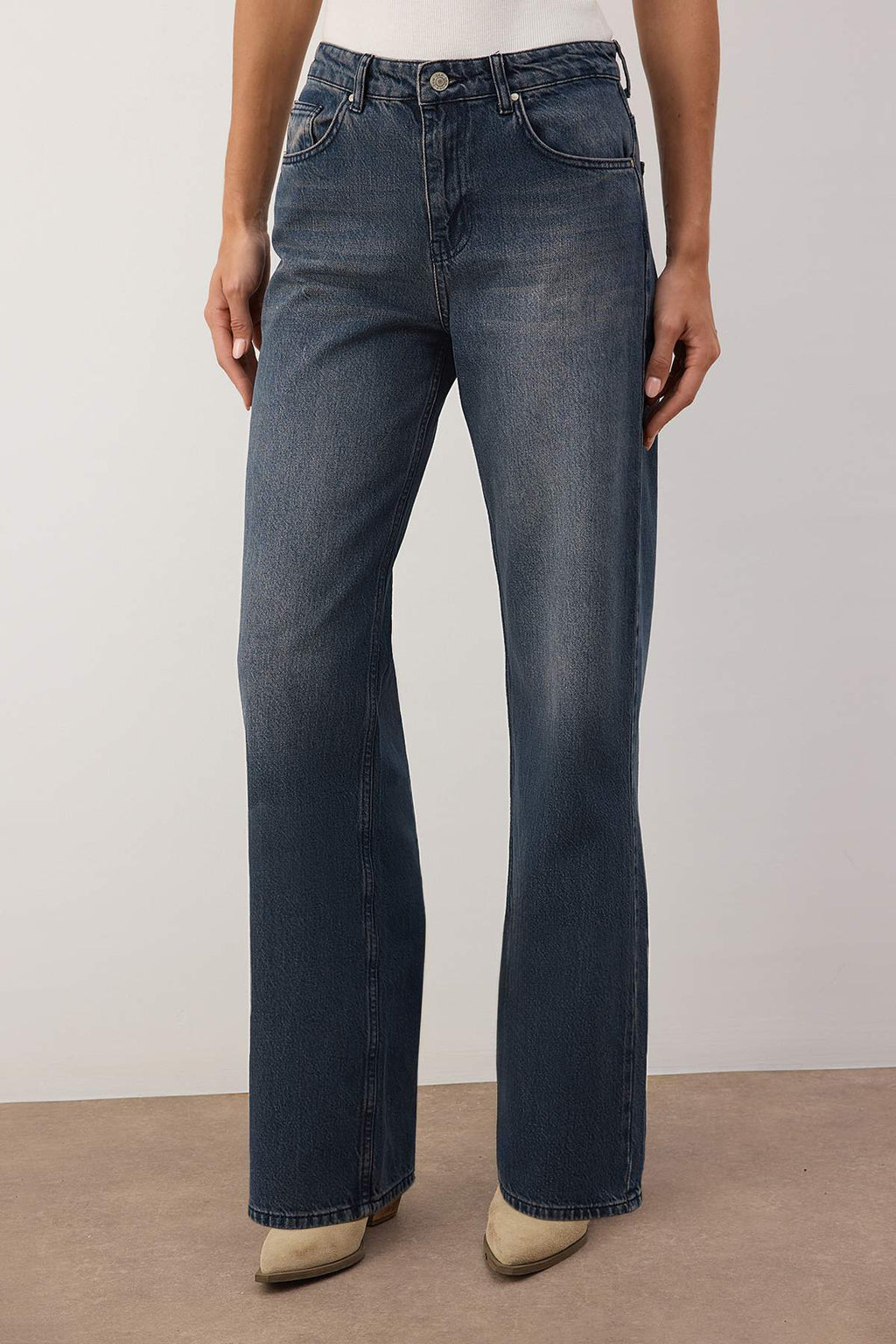 Trendyolmilla Koyu Mavi Yüksek Bel Geniş Paça Wide Leg Jeans TWOAW26JE00119