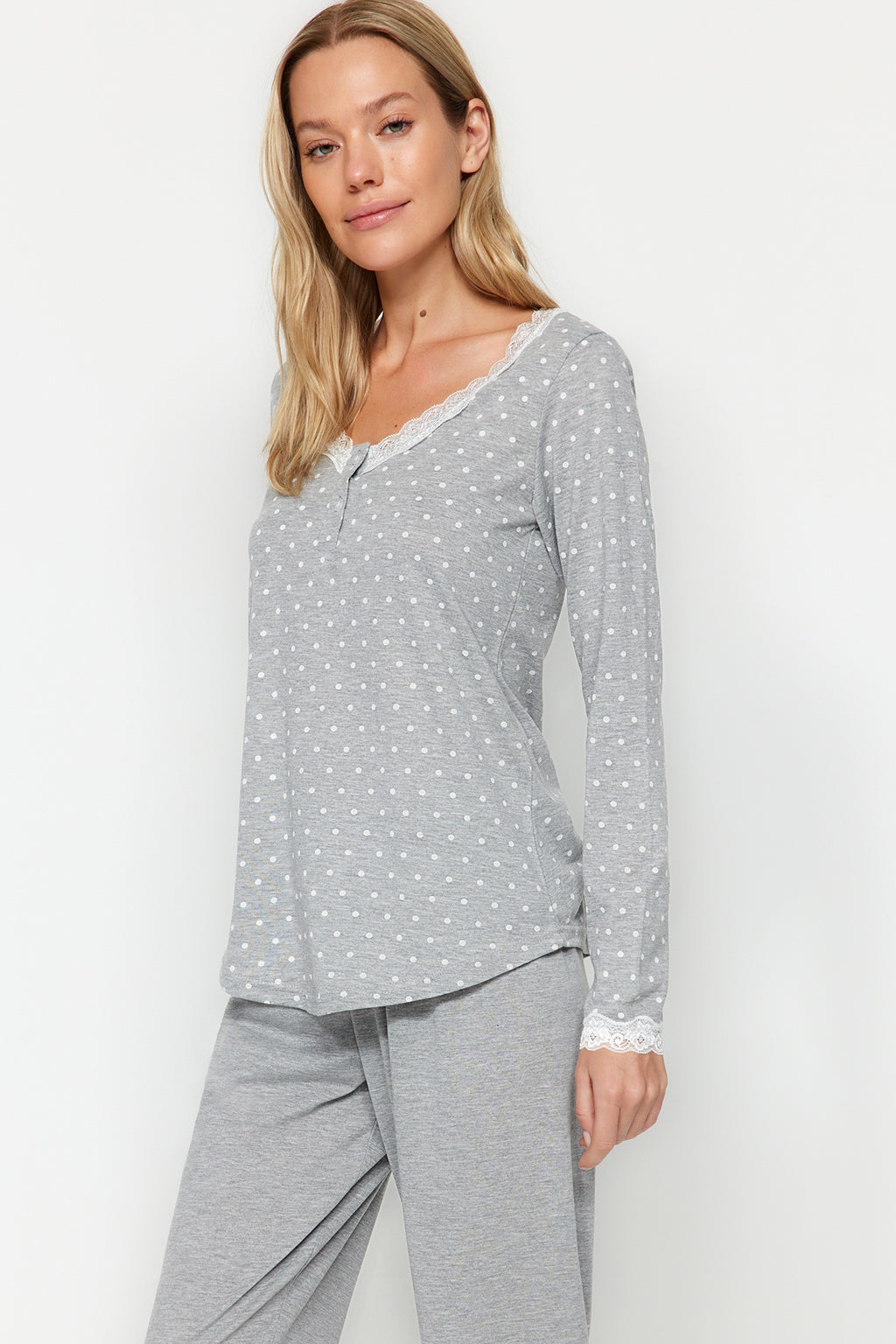 Gri Puantiyeli Dantelli Tshirt-Pantolon Örme Pijama Takımı THMAW24PT00182