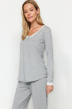 Gri Puantiyeli Dantelli Tshirt-Pantolon Örme Pijama Takımı THMAW24PT00182