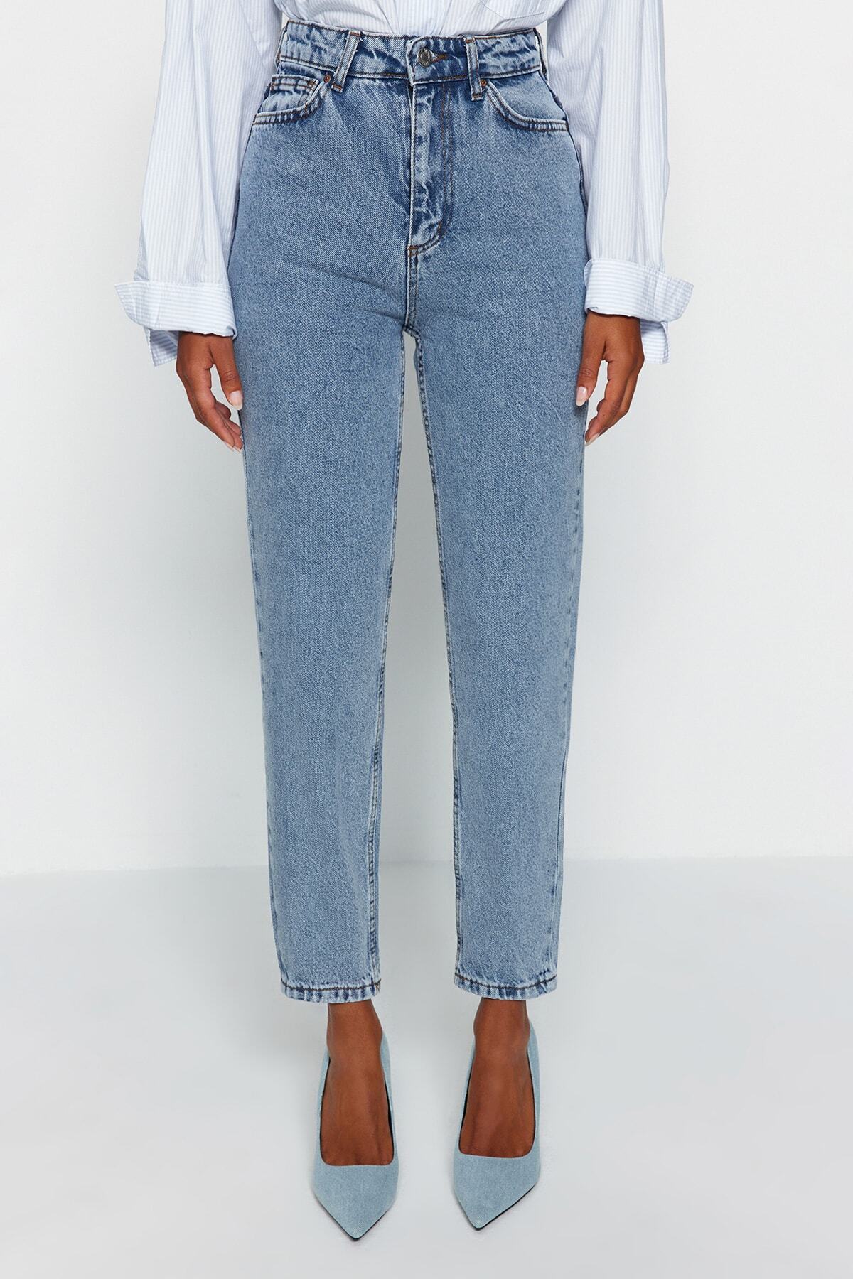 Trendyolmilla Siyah Yüksek Bel Mom %100 Pamuk Non-Stretch Jeans TWOSS23JE00067