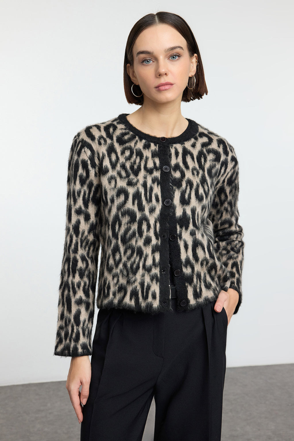 Trendyolmilla Kahverengi Leopar Desenli Triko Hırka TWOAW25HI00378