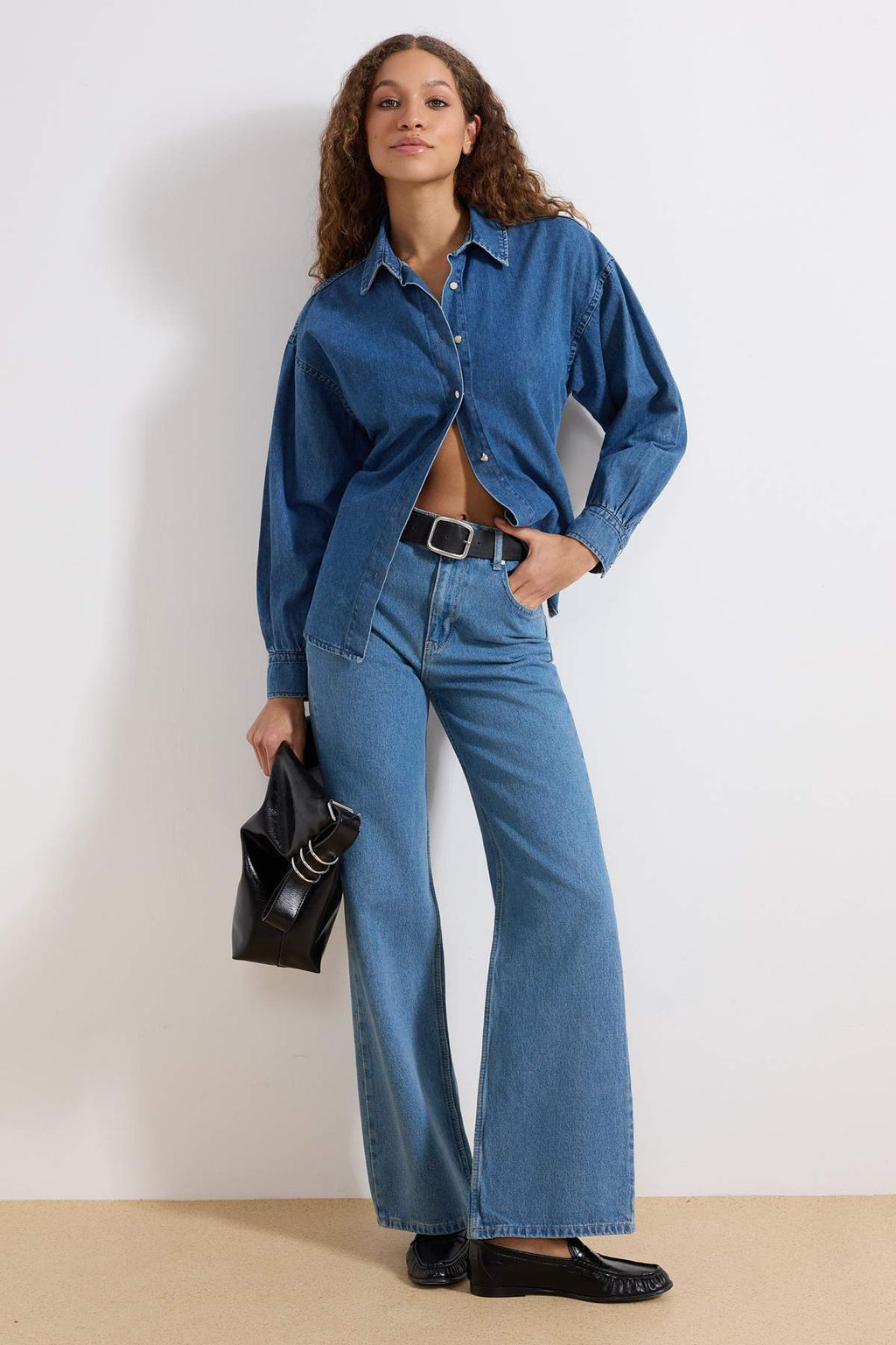 Trendyolmilla Koyu Mavi Yüksek Bel Wide Leg Geniş Paça %100 Pamuk Non-Stretch Jeans TWOSS23JE00068