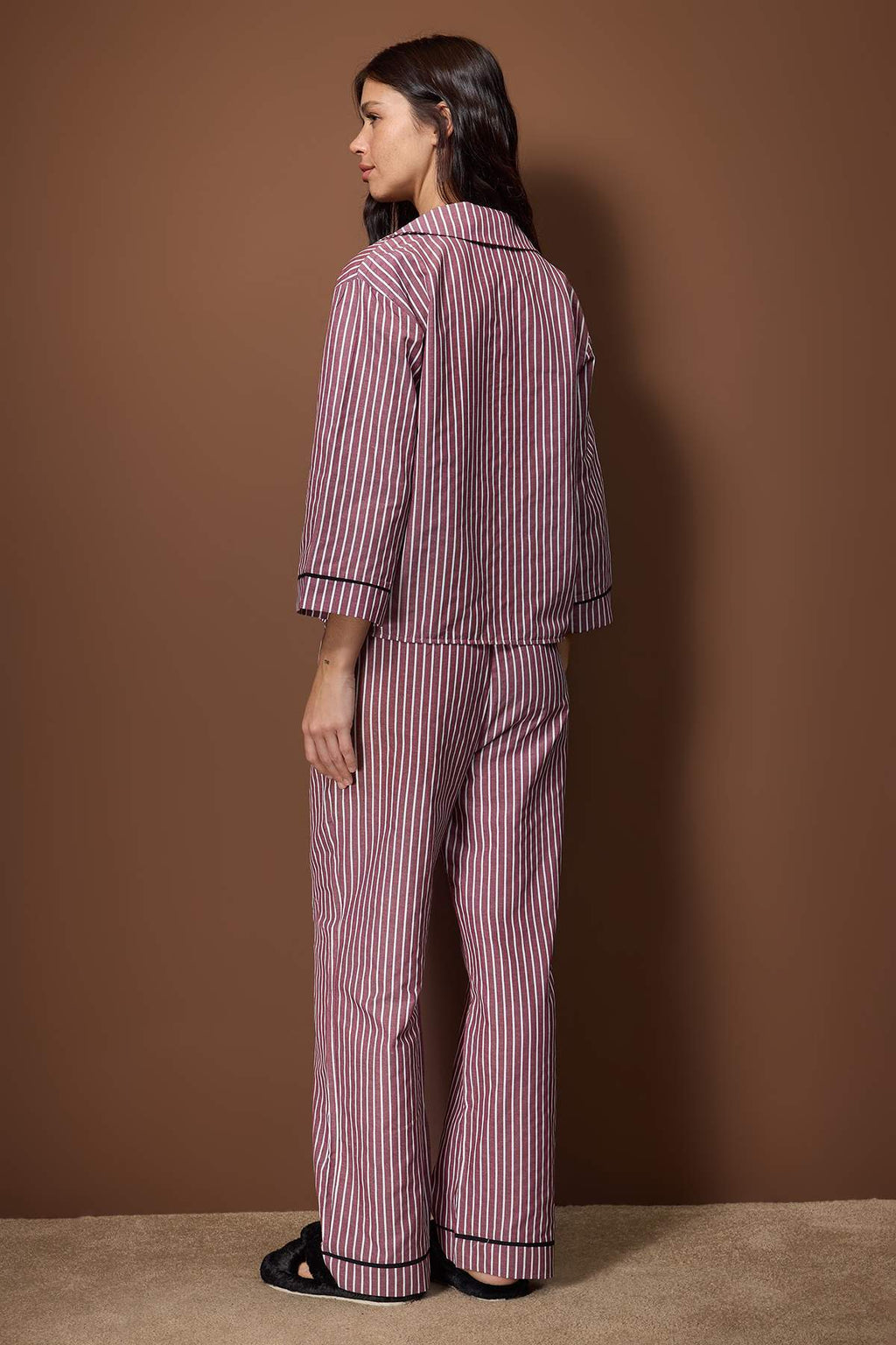 Trendyolmilla Mavi Çizgili Poplin Dokuma Pijama Takımı THMAW26PT00101